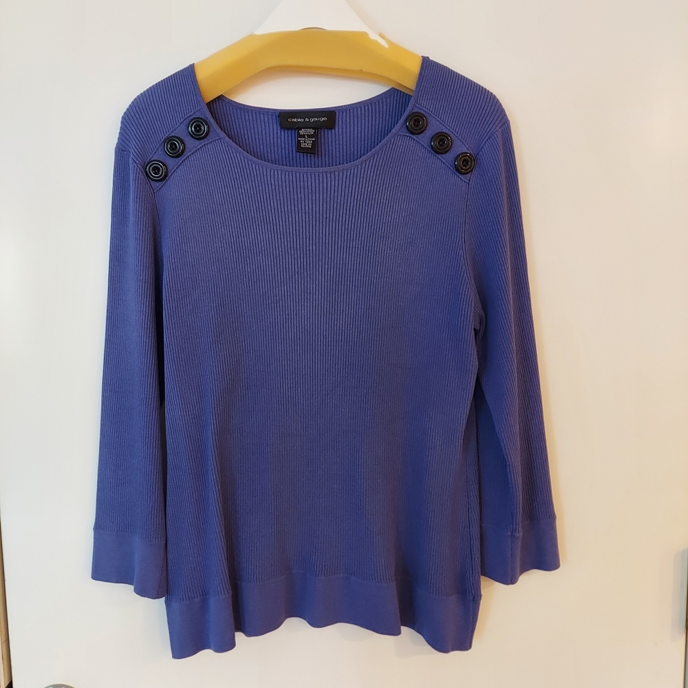 Cable And Gauge Women's Blue Button-Detail Top